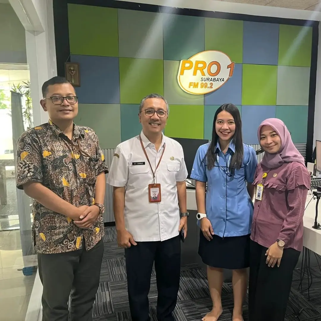 Dosen Administrasi Publik FISIP UBHARA Surabaya Jadi Narasumber Dialog Interaktif RRI Surabaya Bahas KTP Digital