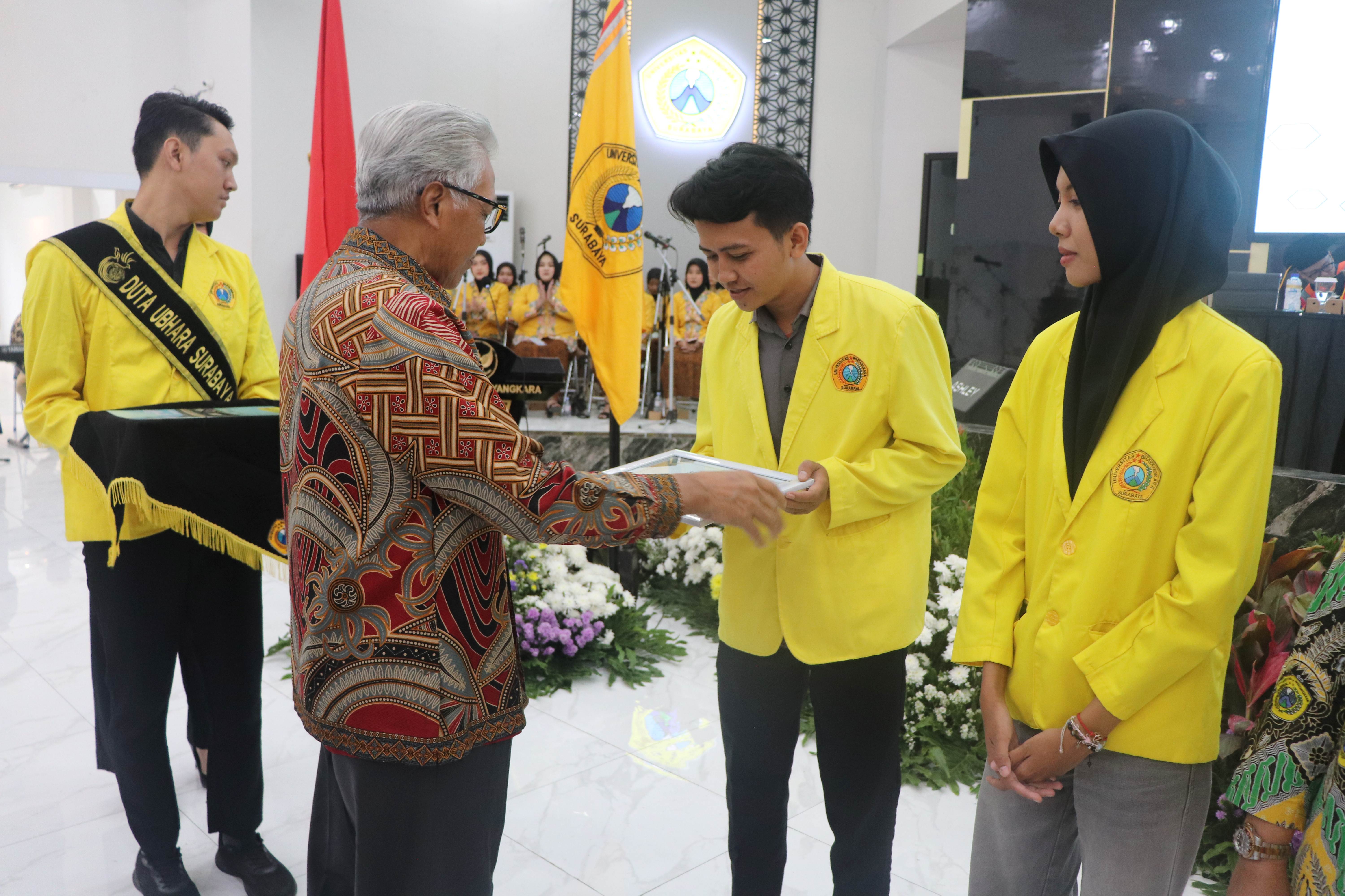 Pemenang Karya Tulis Dies Natalis Ubhara ke 44