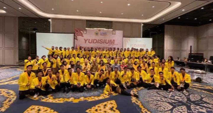 FISIP UBHARA Surabaya Gelar Yudisium Sarjana 2023